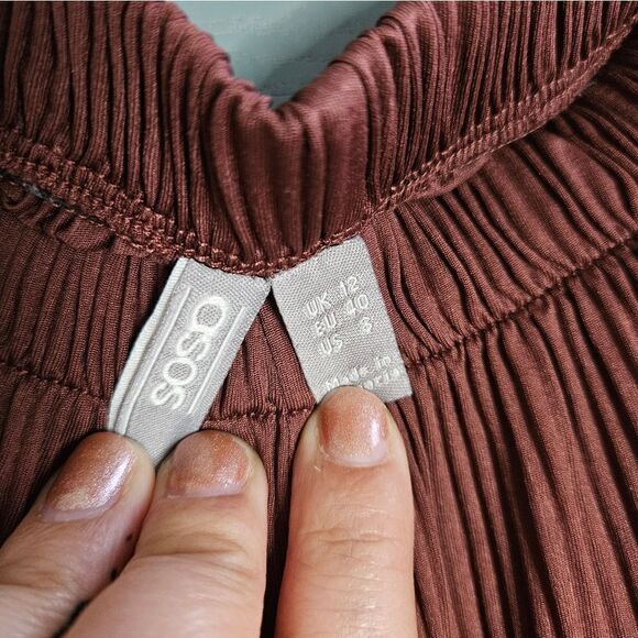 ASOS Vero Moda plisse wide leg trouser co-ord in rust, women's US size 8 - Picture 3 of 3